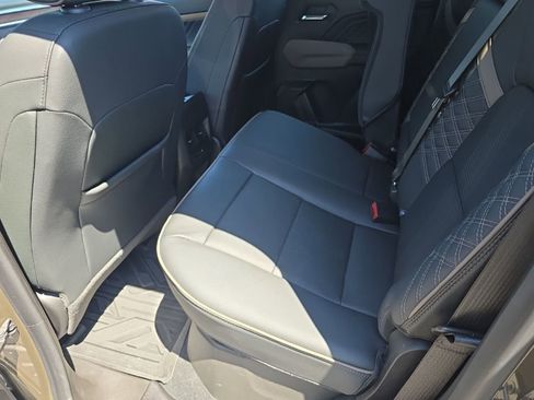 Used 2023 GMC Canyon Denali AWD/4WD image 11