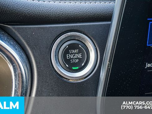 Used 2025 Chevrolet Blazer LT FWD image 29