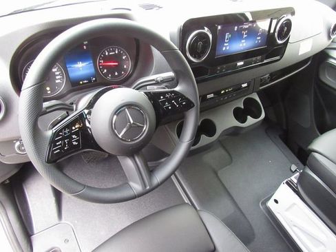 New 2026 Mercedes-Benz Sprinter 2500 image 33