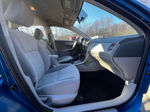Used 2010 Toyota Corolla LE image 12