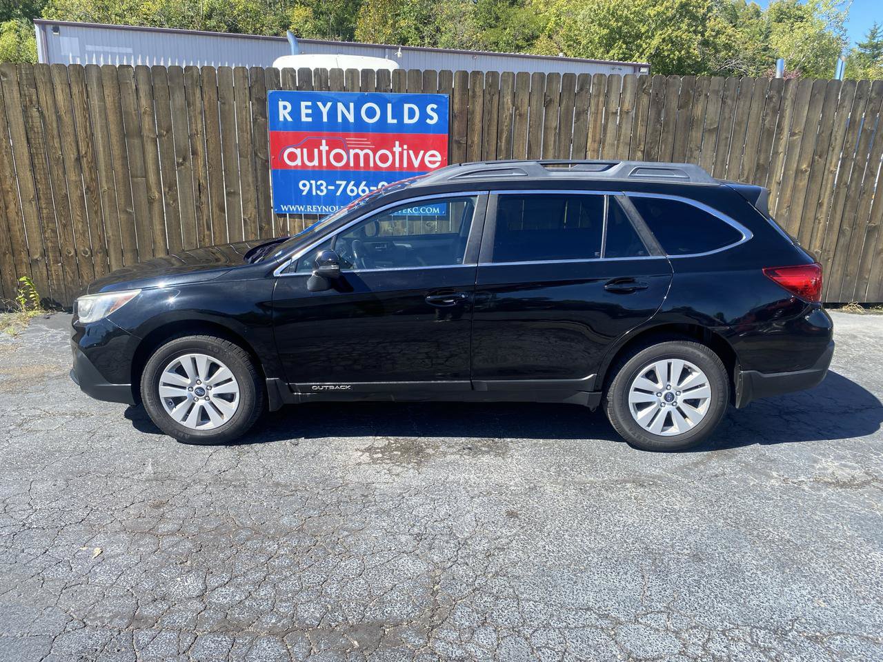 Used 2018 Subaru Outback 2.5i Premium AWD/4WD image 5