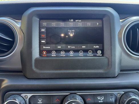 Used 2023 Jeep Wrangler Unlimited AWD/4WD image 22
