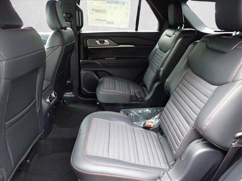 New 2026 Ford Explorer ST-Line w/ ST-Line Street Pack AWD/4WD image 10