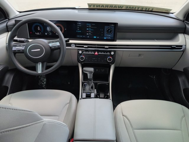 Used 2025 Hyundai Tucson SEL FWD image 16