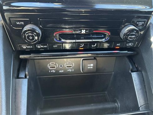 Used 2024 Jeep Grand Cherokee Laredo X image 29