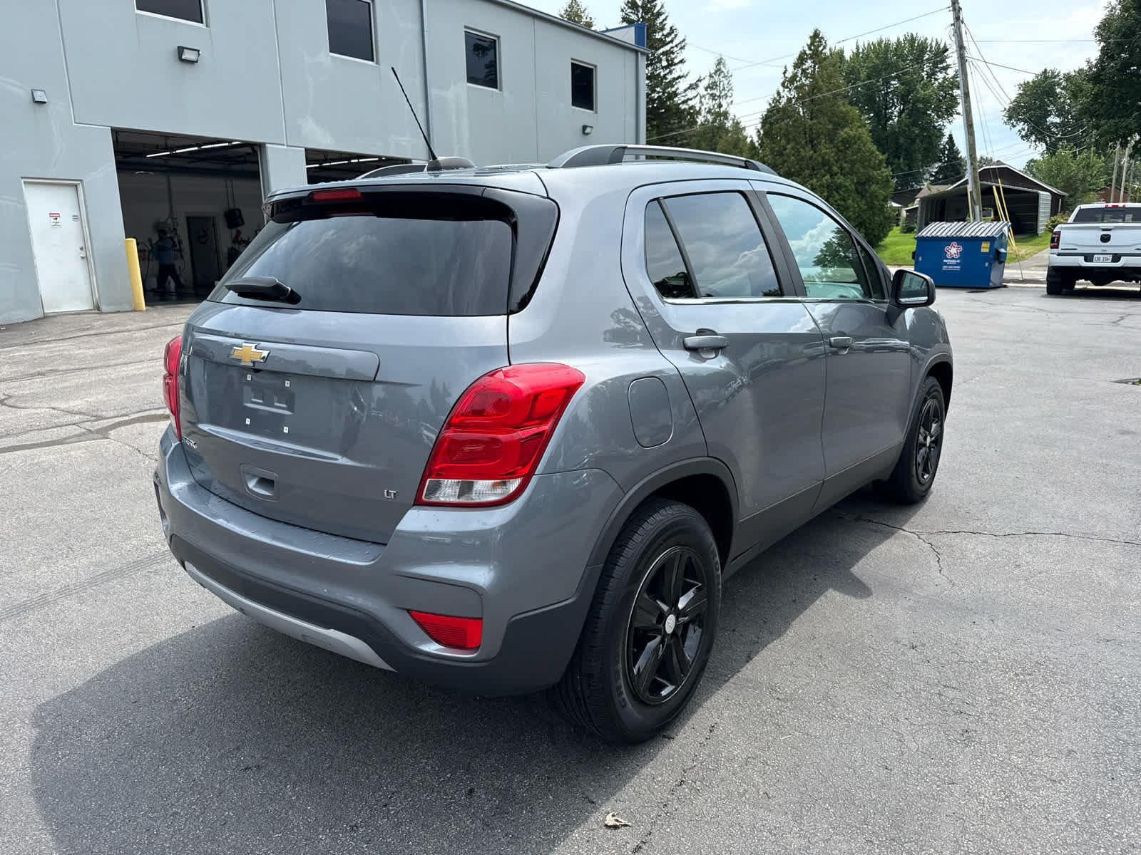 Used 2020 Chevrolet Trax LT FWD image 3