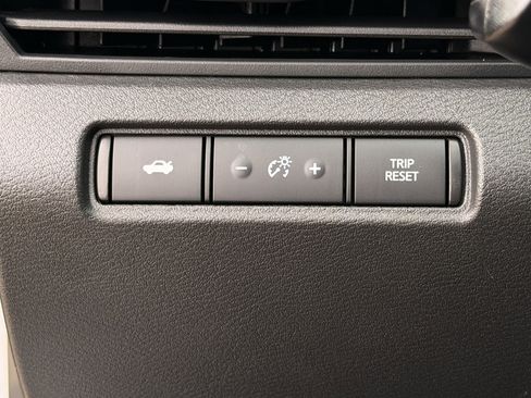 Used 2025 Nissan Altima 2.5 SV FWD image 22