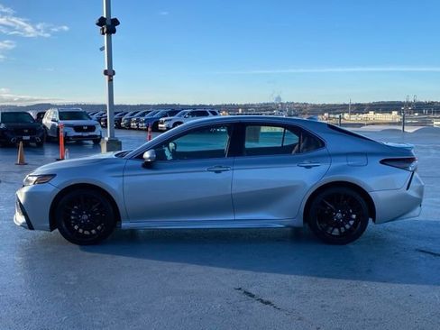 Used 2023 Toyota Camry XSE image 5