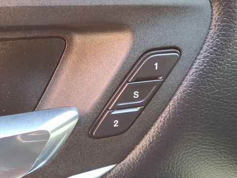 Used 2025 RAM 1500 Laramie image 16