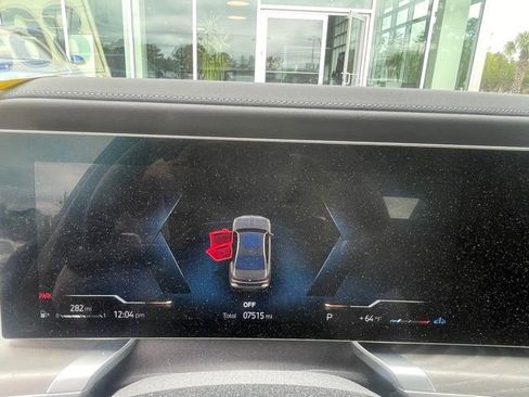 Used 2023 BMW 740i w/ Parking Assistance Package RWD image 16