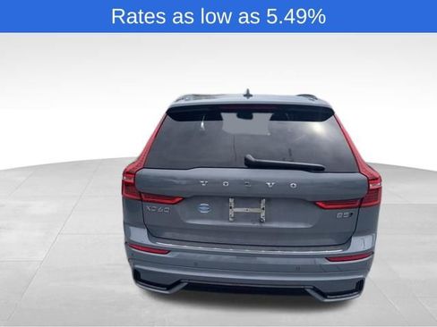 Used 2023 Volvo XC60 B5 Plus w/ Protection Package Premier image 11