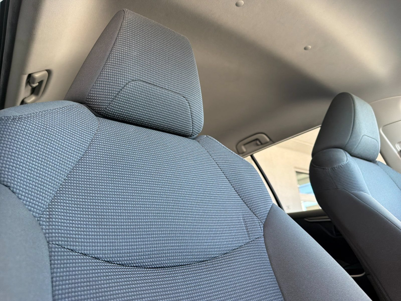 Used 2024 Toyota RAV4 LE AWD/4WD image 18