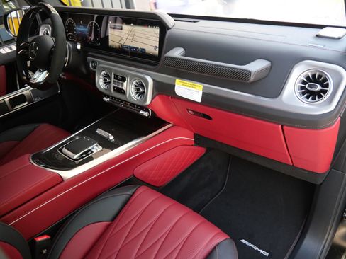 Used 2025 Mercedes-Benz G 63 AMG 4MATIC image 25