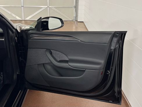 Used 2023 Tesla Model S Base image 45