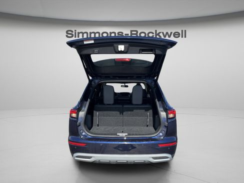 Used 2024 Mitsubishi Outlander SE AWD/4WD image 10