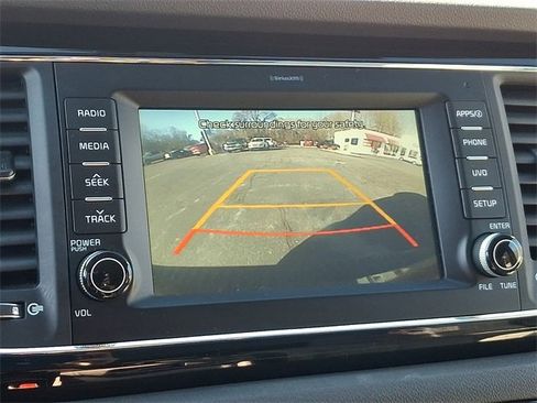 Used 2017 Kia Sedona EX image 18