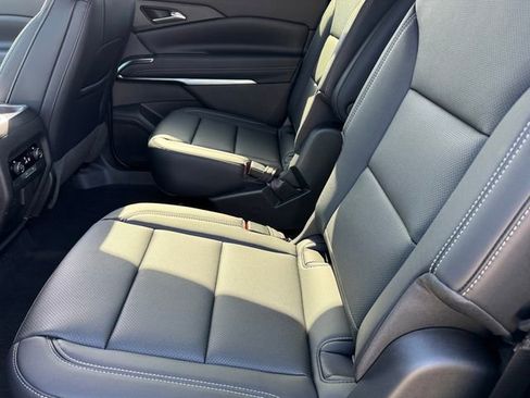 New 2026 Chevrolet Traverse LT w/ Midnight/Sport Edition FWD image 10
