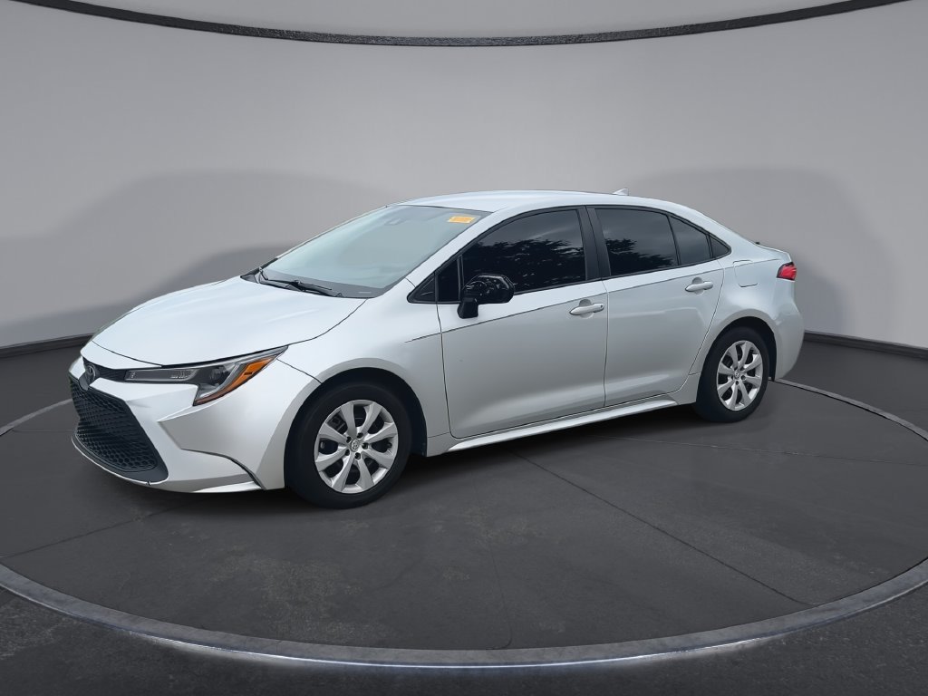 Used 2022 Toyota Corolla LE FWD image 4