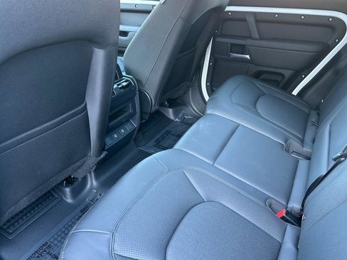 Used 2025 Land Rover Defender 110 S image 11