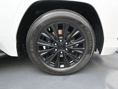 Used 2023 Lexus LX 600 4WD w/ Interior Upgrade Package image 19