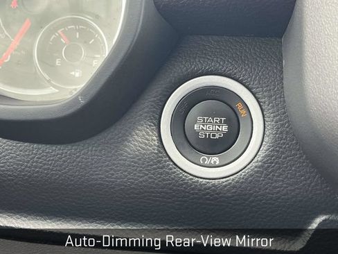 Used 2022 RAM 1500 Big Horn AWD/4WD image 32