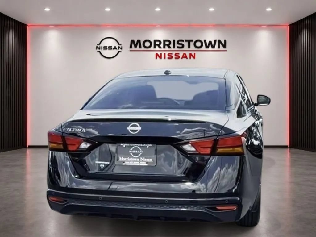 Used 2025 Nissan Altima 2.5 S FWD image 10