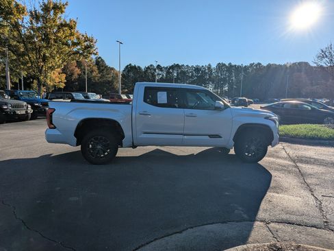 Used 2022 Toyota Tundra Platinum image 4