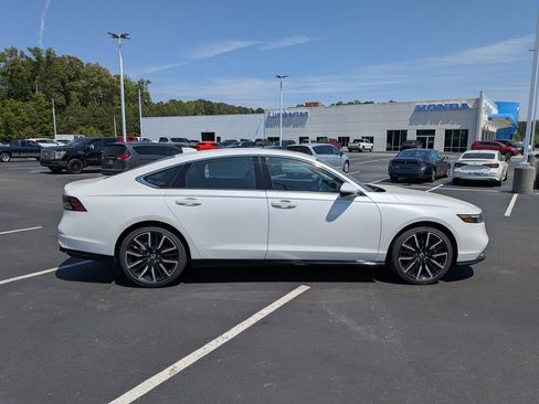 New 2026 Honda Accord Touring image 2