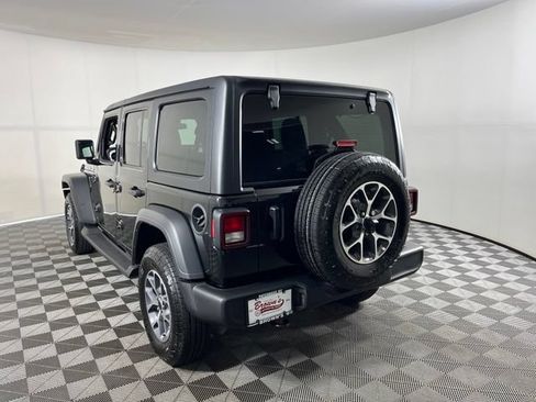 Used 2026 Jeep Wrangler Unlimited Sport AWD/4WD image 6