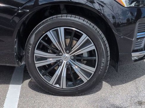 Used 2022 Volvo XC60 B5 Inscription w/ Advanced Package image 11