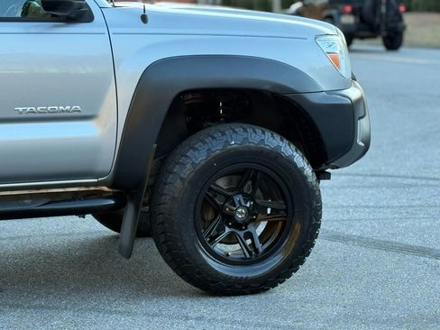 Used 2014 Toyota Tacoma PreRunner w/ Convenience Package image 9