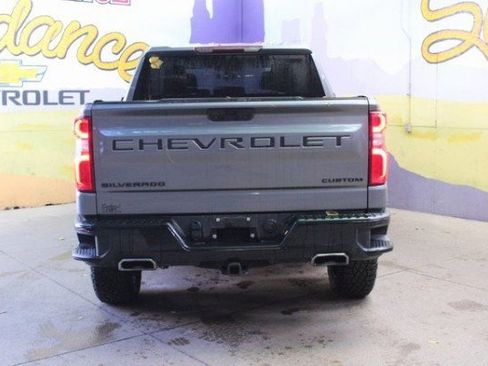Used 2021 Chevrolet Silverado 1500 Custom Trail Boss w/ LPO, Dark Essentials Package image 3