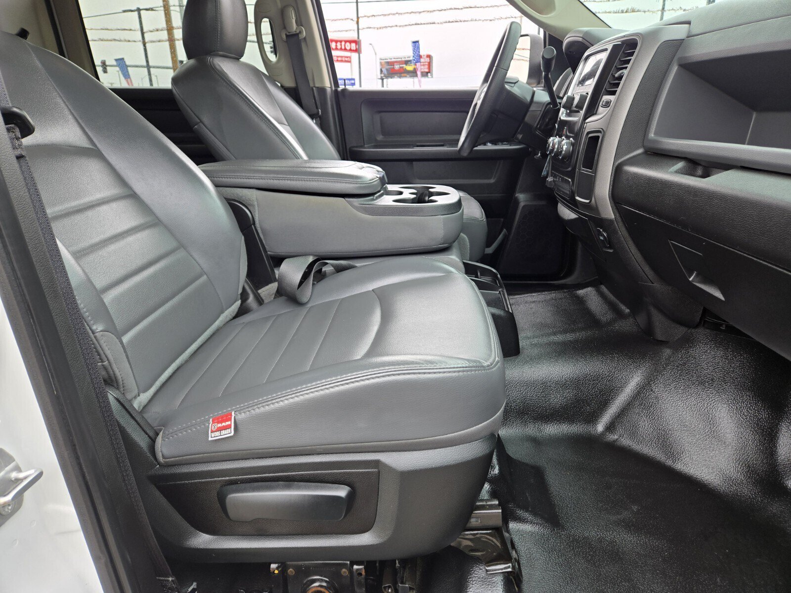 Used 2018 RAM 3500 Tradesman RWD image 13