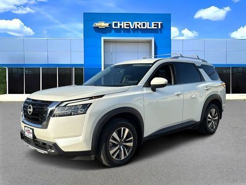 Used 2024 Nissan Pathfinder SL image 7