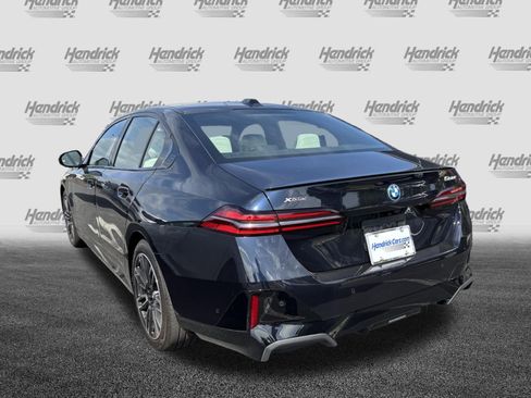 Used 2026 BMW 550e xDrive w/ Premium Package AWD/4WD image 7