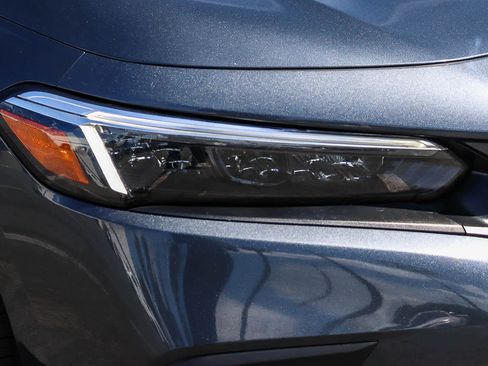 Used 2024 Honda Civic Sport image 4