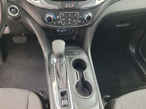 Used 2022 Chevrolet Equinox LT FWD image 26