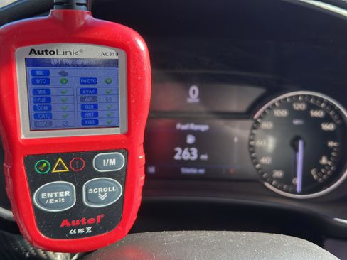 Used 2019 Cadillac XT4 Sport w/ Driver Awareness Package image 27