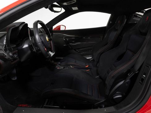 Used 2015 Ferrari 458 Speciale Coupe RWD image 37