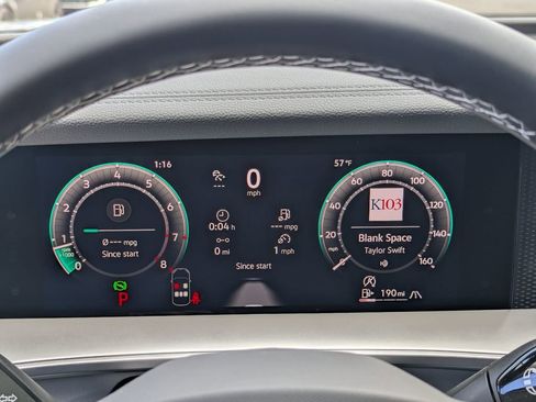 New 2026 Volkswagen Tiguan SE image 14