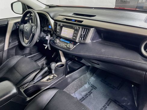 Used 2014 Toyota RAV4 XLE AWD/4WD image 26