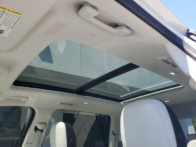 Used 2024 GMC Acadia Denali FWD image 5