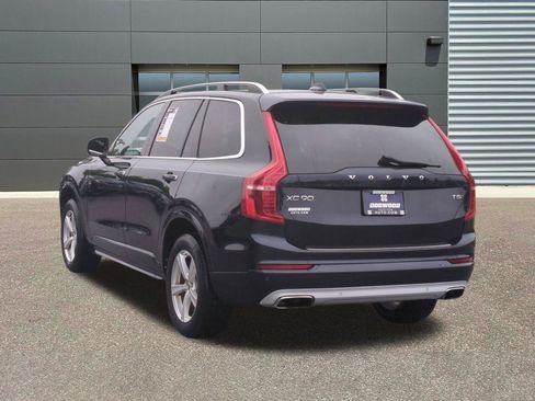 Used 2017 Volvo XC90 T5 Momentum w/ Vision Package AWD/4WD image 5