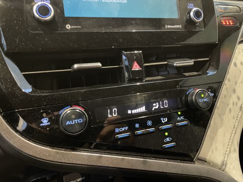 Used 2024 Toyota Camry SE FWD image 26
