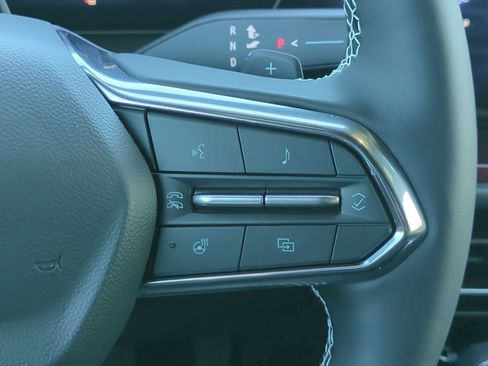 New 2026 Chevrolet Traverse Z71 w/ Enhanced Driving Package AWD/4WD image 16