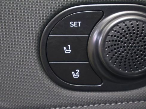 Certified 2025 Hyundai Elantra Limited image 36