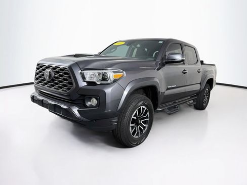 Used 2022 Toyota Tacoma TRD Sport w/ Technology Package AWD/4WD image 3
