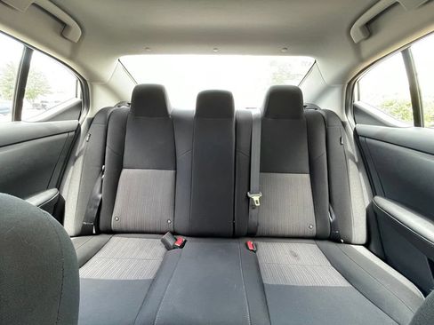 Used 2024 Nissan Sentra SV FWD image 30