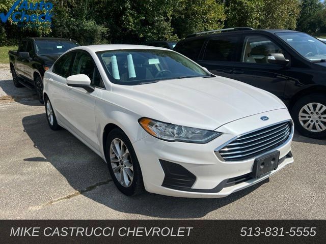 Used 2019 Ford Fusion SE FWD image 2