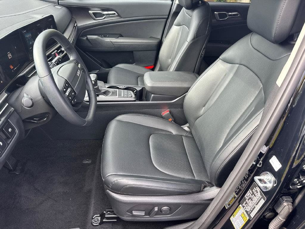 Used 2026 Kia Sportage EX w/ EX Panorama Roof Package FWD image 9